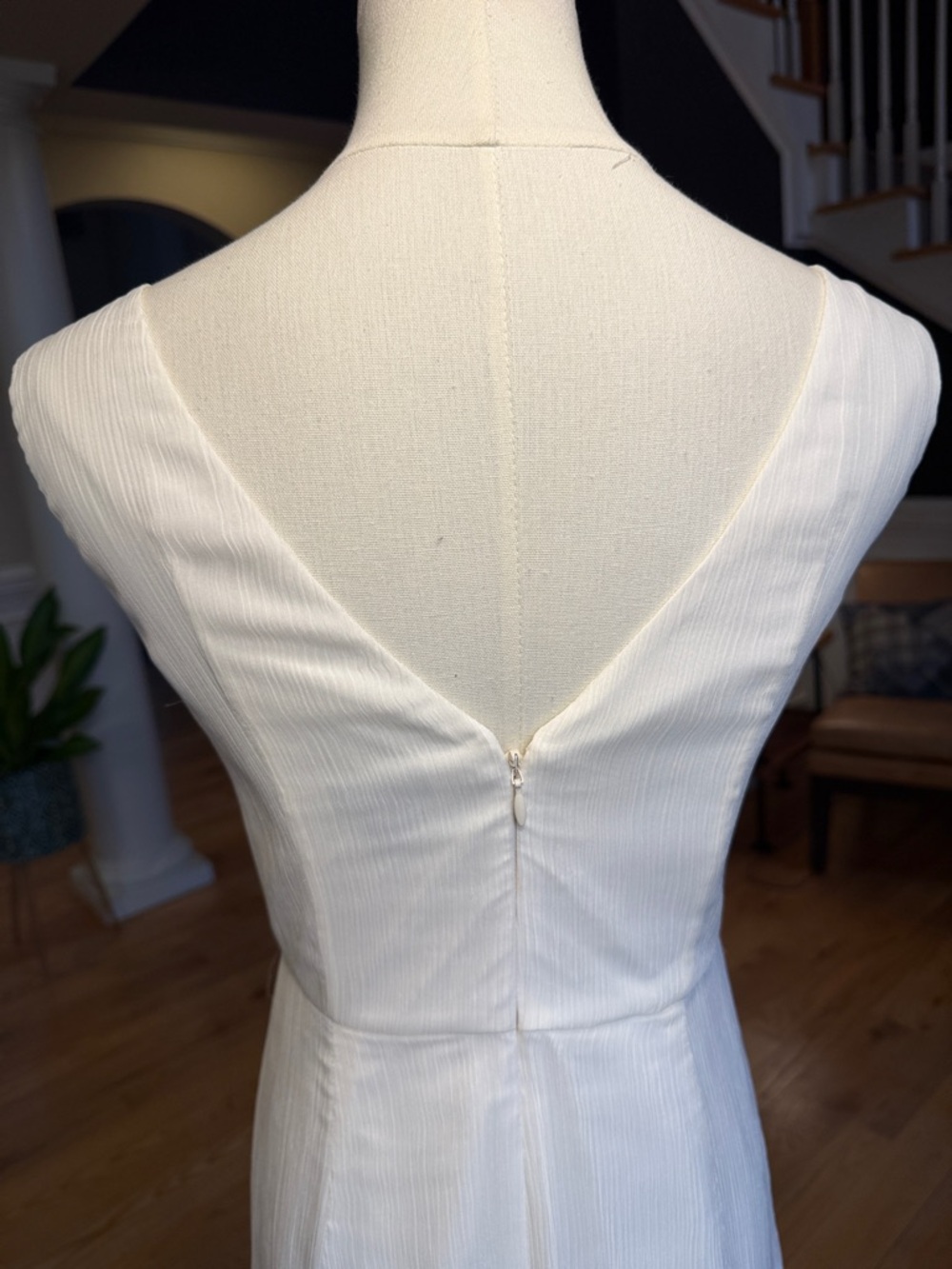 J.Crew Minimalist 2010s White‎ Chiffon V-Neck Dress (VGUC) - Picture 7 of 10